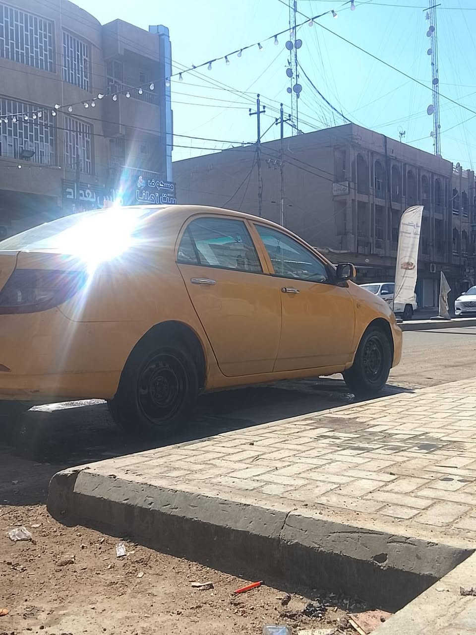 السعر45بيهه مجال قليل كلش حك الجيه مكاني بغداد ***********
سلام عليكم بي واي دي اف ثري موديل 11  كير عادي سنويه أو رقم جديد مصفره هيئه أو غرامات السياره جاهزة وحلوه ونضيف  مكينه أو كير بل كارتون  تبريد ثلج منضومه جديد بعدهه نقص فقط غاز صدر أمامي تعبان خلفي جديد  غرفتها كله جديده ونظيفه تخم تاير أو تخم ويل نضاف كهربائيات كلهه شغاله باتري جديد السياره حلو أو متعوب عليهه بيهه طخات بسيطه كدام العين امانه الله سياره حلوه ونضيفه نقصها بس جامه اماميه وصدر امامي نواقص بسيطه مكاني بغداد البياع *********** واتساب

