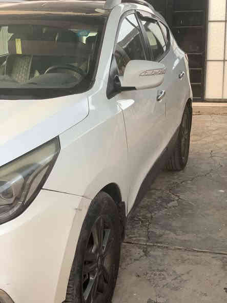 توسان موديل ٢٠١١محدثه ٢٠١٤ اصل  ابيض سياره خير من الله جاهزه مكان سياره حله وارد خليجه 

رقم هاتف ‭٠٧٧٠ ٠٥٢ ٤٤٨٠‬
