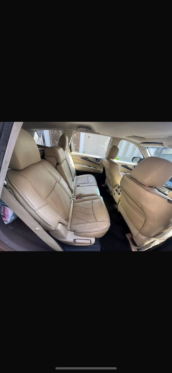 انفنتي QX60 مديل 2017ماشيه 43 الف بدي مكفول تقرير غرق السياره جديده بأسمي رقم بصره فتحه سقف باب كهربأي بصمه جلد  للاستفسار  ***********
