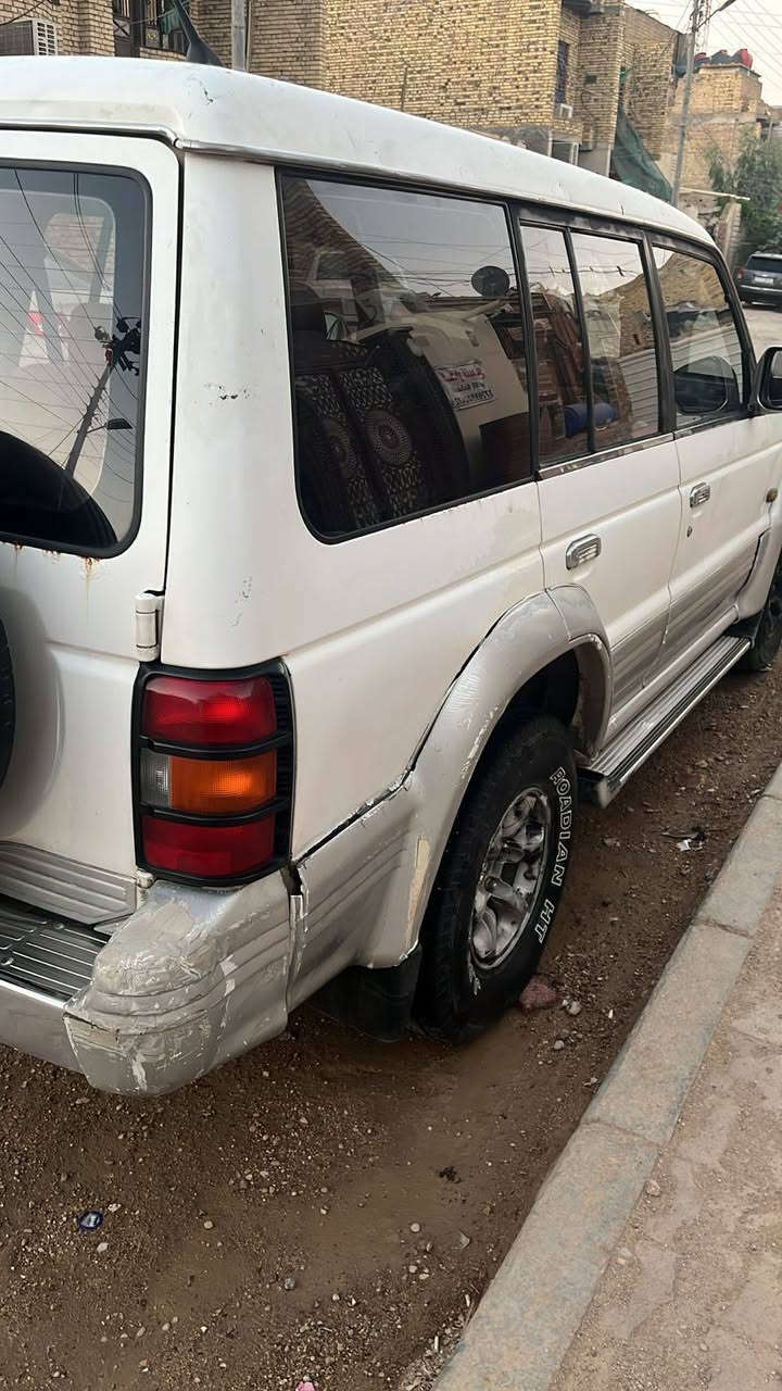 سلام عليكم
باجيرو مؤديل 1995 رقم اربيل سياره كير ومحرك محور لگزز 
سعر السياره 35 ورقه وبيها مجال 
مكان السياره محافظه ميسان مركز المدينه 
رقم الهاتف ***********

