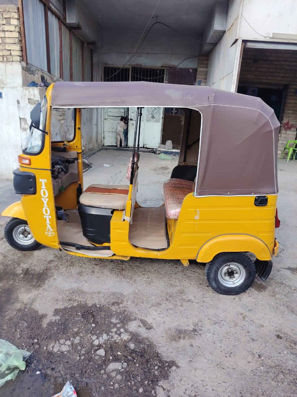 تكتك لبيع موديل 19 نظيفه خير من الله سعر 6مليون و250الف وبيها مجال حك جيه عنوان بغداد كماليه رقم ***********
