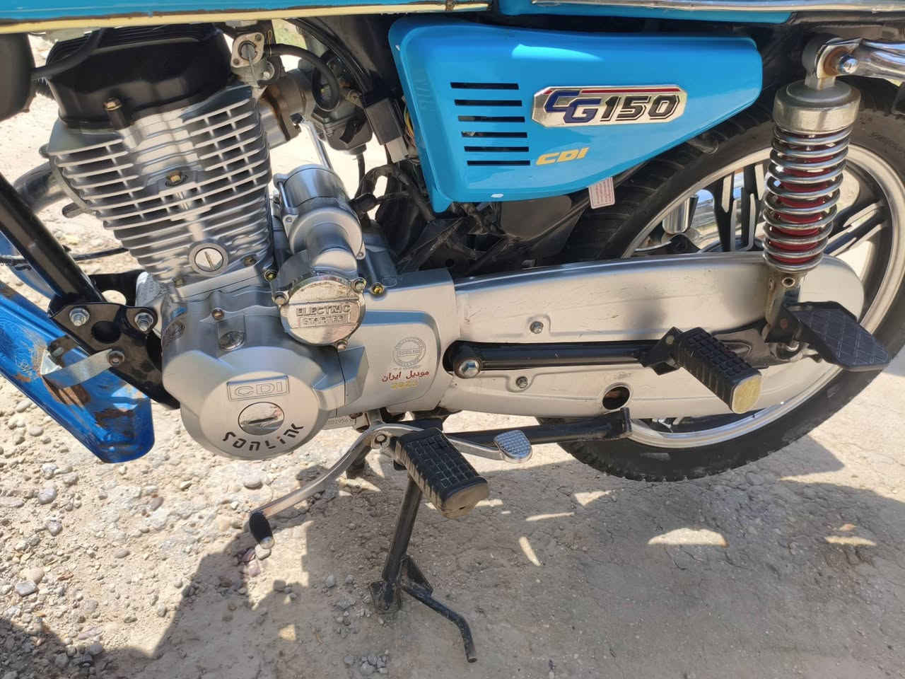 السلام عليكم سيفان 23كفالة عامة بلادية وضع شركة مال جناي اوراق اصولي شرط ترقيم تايرات جدد شخط مابيه نظافة 25 سعر 700وبيه مجال شراي اتصل 
***********
