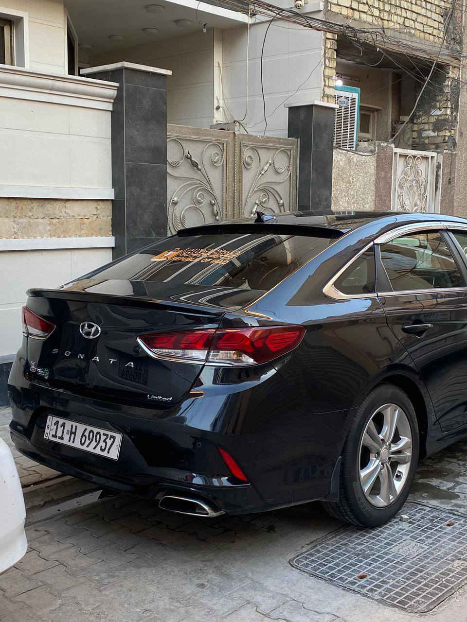 سلام عليكم 
سوناتا مديل 2018 رقم بغداد نكليزي 
ماشيه 135 الف 
بيها صبغ بنيد وجاملغ خلفي نصه  وباب خلفي ملاون 
سعر 130$ نص فول 
عنوان بغداد بلديات رقم الهاتف ***********
