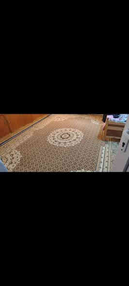 ثلاثه فرشات ايراني كول فرشه قياس 3 في 4 واحدساده قياس 4 في 5 واحدطويل مال ممرطول 7 أمتار انامكلف بل نشره شراي خابرصاحبهه كوله شلع يريد200 واحدعلى 50 خابرورقم ***********
