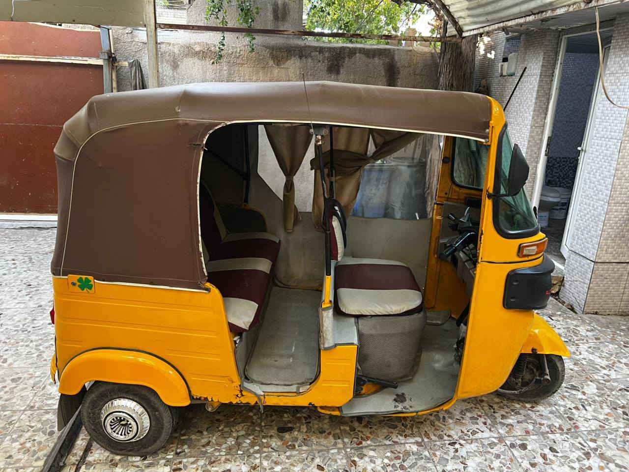 السلام عليكم... تكتك باجاج للبيع موديل 2019 شهر 12 رقم انكليزي وسنوية التكتك حلوه و نضيفهه جاهزه السعر (ب6 و600... للاستفسار الاتصال على الرقم ( *********** )
