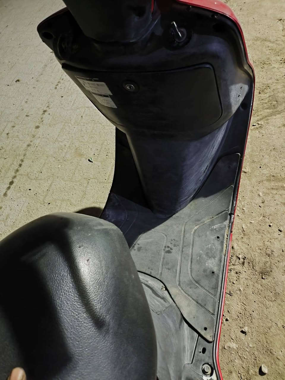 سلام عليكم فراشه فحل لبيع دراجه مامفتوحه برغي ماعايزه دراجه بيع مال واحد متوازي علفلوس قبل فتره طلعتها ب٦٥٠ يشهد الله وهسا عارضها ب٤٥٠ وبيها شي قلل ***********
