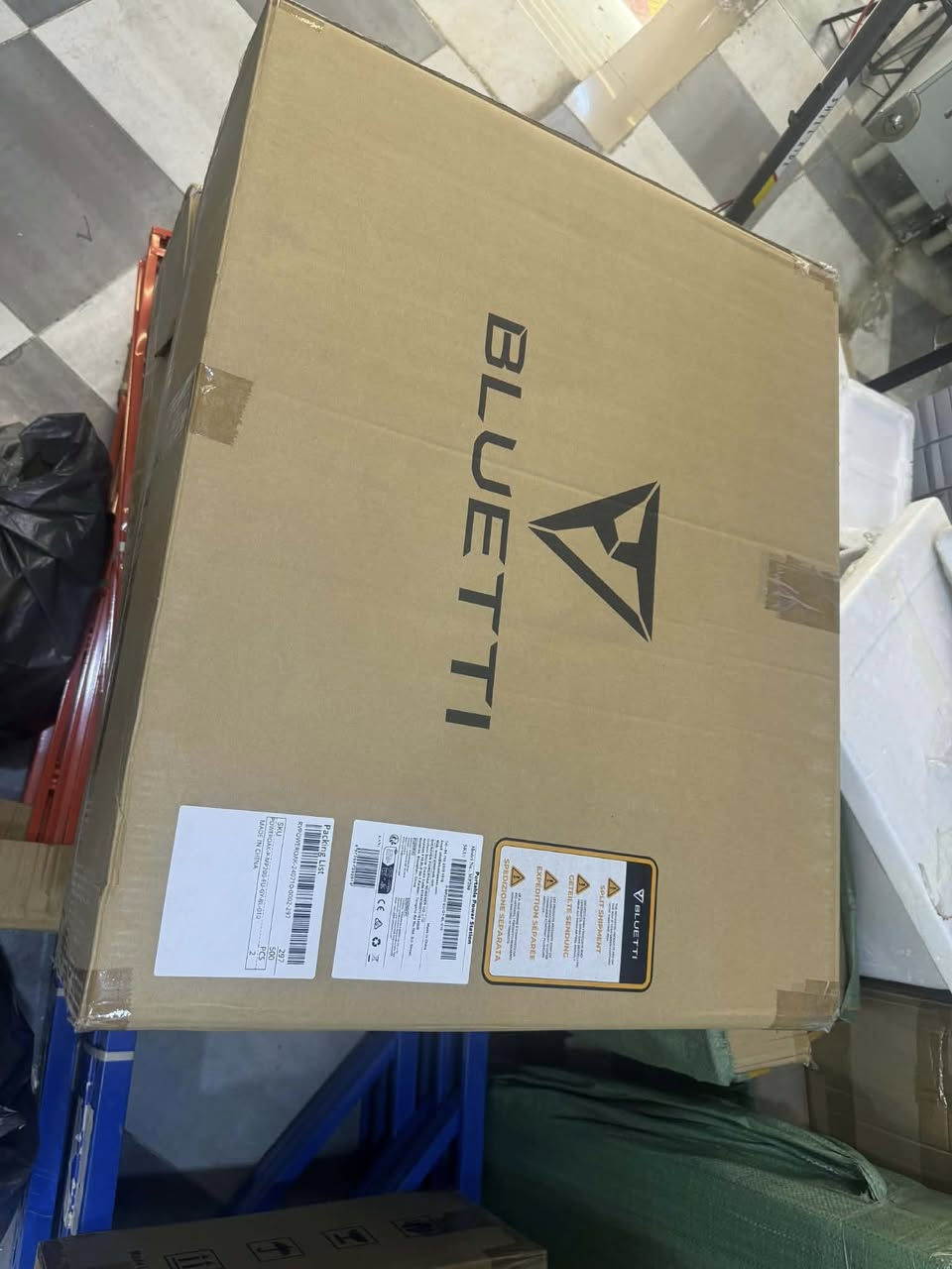 متوفر تاقە شمسی مارکە بلوتی ٢٠٠ وات
***********
