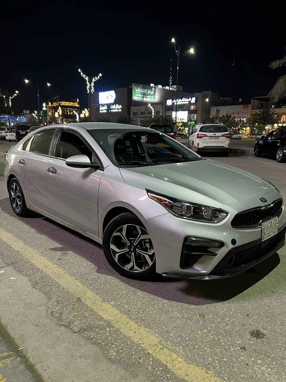 السلام عليكم فورتي 19 رقم كربلاء تحويل ثاني سياره مكان كربلاء بيه مكينه جديده توه مشدوده وسوناره موجود سياره جديده السعر 117 وبيه مجال وشلع عيوني ***********صور حادثه موجود
