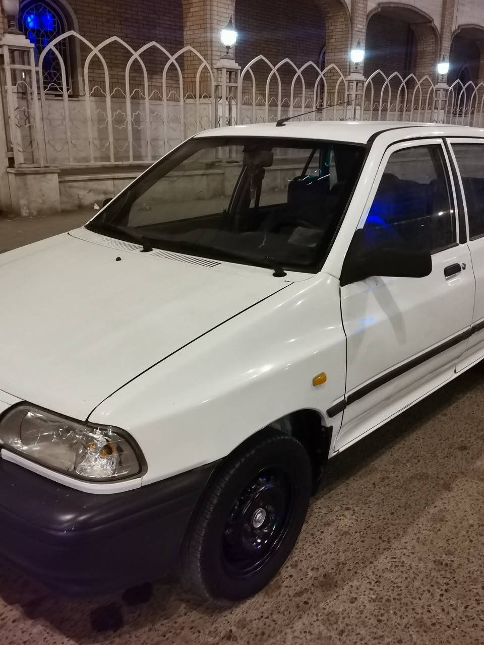 سلام عليكم
السياره جاهزه من كلشي گير مكينه حداديه جاهزات جدد ضررها (بنيد وجاملغ)رقم انكليزي تخم تاير باتري جديد جاهزه السعر ٣٧وبيهه مجال حك الجيه المكان النجف ***********
