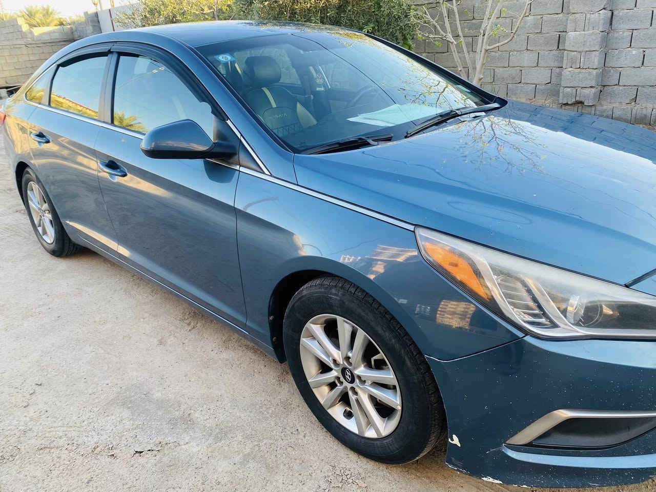 للبيع سوناتا 2017 وارد امريكي
محرك 2.4 GDI

سياره مواصفات أعتيادية 

ماشيه 121 ميل 

بسمي تحويل ثاني يوم 

صور الحادث مرفقه

السعر 135 وبيها مجال 

اتصل وبيك خير ودلل 
***********
مكان السياره الانبار الحبانيه
