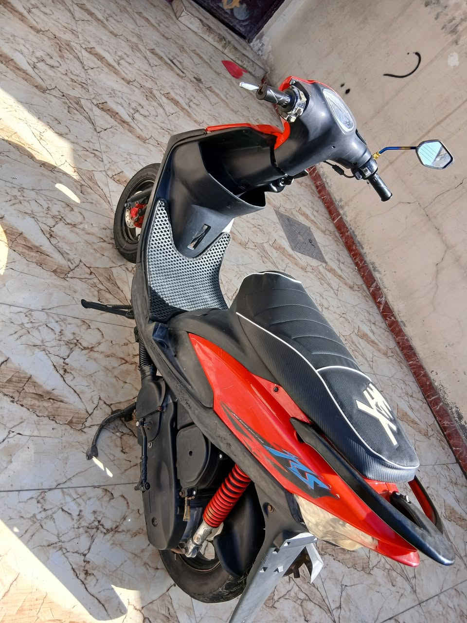 ماكس عدله 50 بلاد ما نقصها شي ( نكراه سلف ) وشغاله من طول للطول كلها كهربائيات  لايت اشاير سكن دشبول قفل ستيرن ( مفتوحه ولفات ناعمه ناعمه خرسه دراجه نهضه شك الكاع ومعدل ) لا تبخر ولا تنقص دهن كفرات اصلي مختمات مكاني ناصريه الاسكان الصناعي مقابيل البوفياض مجمع نور الناضر *********** السعر 500 وبيه مجال
