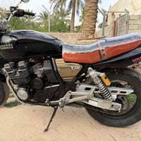 ياماها ٤٠٠ • دراجة نارية