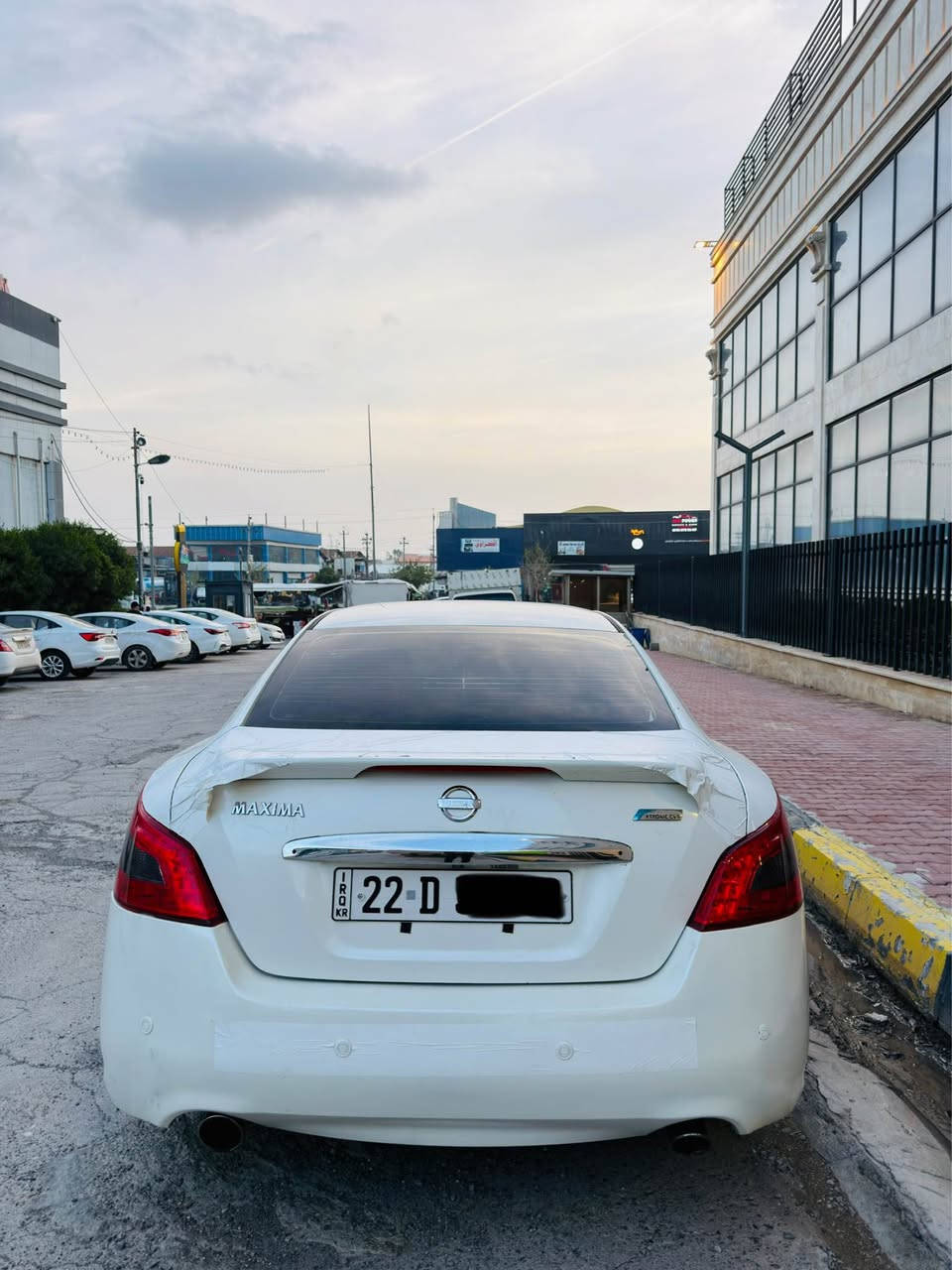 رەقەم تەلەفۆن (***********)
نیسان ماگزیما مۆدیل ٢٠١٠ فول مواسەفات کوشن سارد و گەرم کوشن خەزن و کارەبای ئاوێنە کارابای سلایت تەبرید مەرکەزی گێر تۆماتیک و گێر لە سوکان یەک پارچەی سبوغە سەنەوی و ژینگە و فاحسی هەمووی نوێیە تاکو ٢٠٣١  بەناوی خۆمە بەناو کردن بەشەرت غەرامە بەشەرت نرخ ٩٢ وەرەقە و مەجال أربيل, العراق
