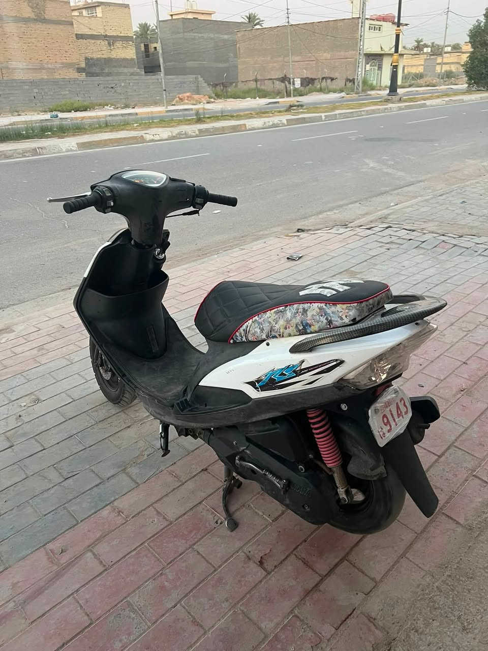سلام عليكم ماكس عدله للبيع دراجه نضيفه للأخير مكينه ما مفتوحه دراجه بلاديه برغي ما مبدل بيها مكينه شلعه ومعدل تشك الكاع السعر ٦٥٠وبيه مجال بصيط المو شراي لا يتعبني ***********

