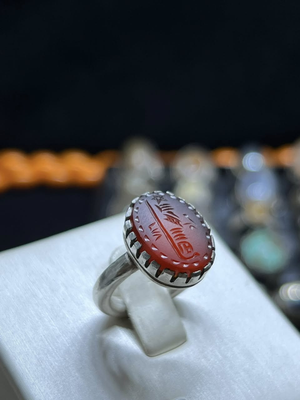 خاتم عقيق يماني 

صياغة ملائي

الشراي***********

المكان بغداد حي اور
