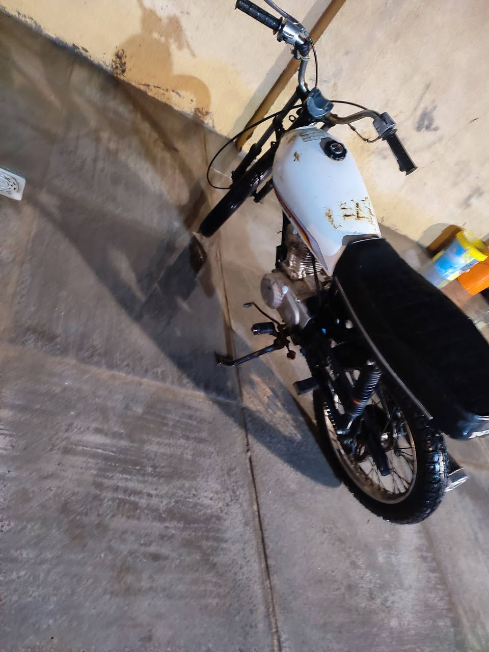 دراجه ادوات اريد مراوس بدراجه انضف حتلو انطي فرق حسب الاتفاق مكان حي بغداد خلف العلوه


**إذا كنت صاحب هذا الإعلان وتريد حذفه لأي سبب، رجاءا أرسل رسالة إلى الدعم الفني**