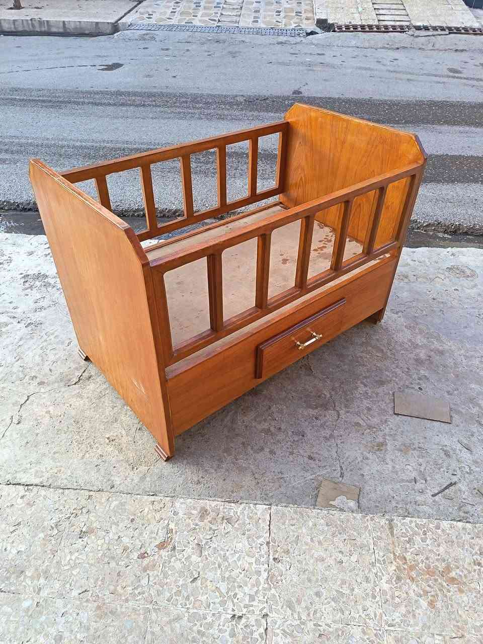 تخت طفال نظيف جدا جدا شغل توصي شغل درجة الولى العنوان الحدباء خلف مرطبات البحرين مقابل افران زينب الرقم ***********
غير متوجد على الفيس
مستعدون لشراء الغرفه و الكناتير
