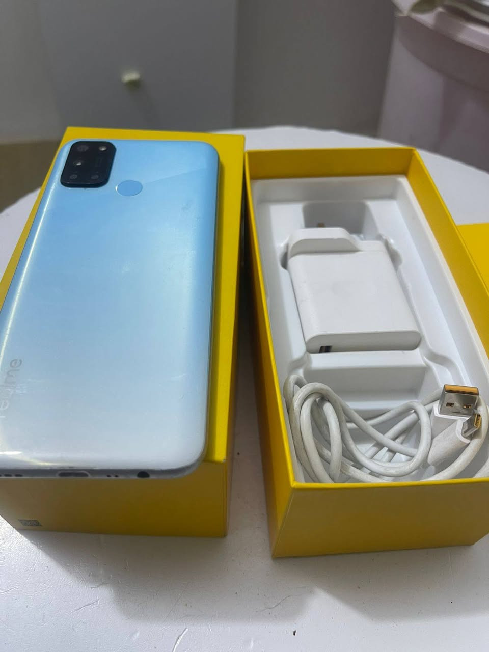 متوفر موبايل realme 7i مستعمل جهاز كلشي مابي ذاكرة 128 ذاكره عشوائيه 8 شاحنه مو اصليه 64mpكامرة 30 فريم ببجي ويصل 40فريم  سعره 140 وبي مجال رقم *********** مكاني حي عسكري
