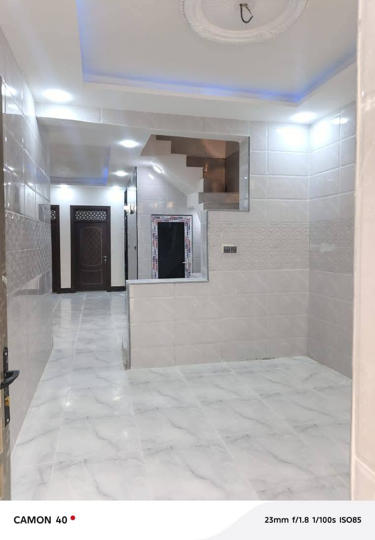 مساحه 150 متر #طابو_زراعي  سند ٢٥
🤑 سعر 55🤑و ***********
(مكتب  الفهد عمود 270
تفاصيل لبيت (( موجود🎥📷 فيديو كامل للبيت
غرفه نو2// مطبخ// صاله// استقبال// صحيات خارج وداخل 

عنوان البيت  نجف مقابل ملحق قرية لغدير 

بناء ممتاز// اساس وسقف صب 
طابوق 🧱 جمهوري

كل البيت #سقوف_ثانويه

كل الخدمات موجوده 
مدارس 🏫 سوق #تبليط 

مقابل  قرية الغدير  ***********واتساب
