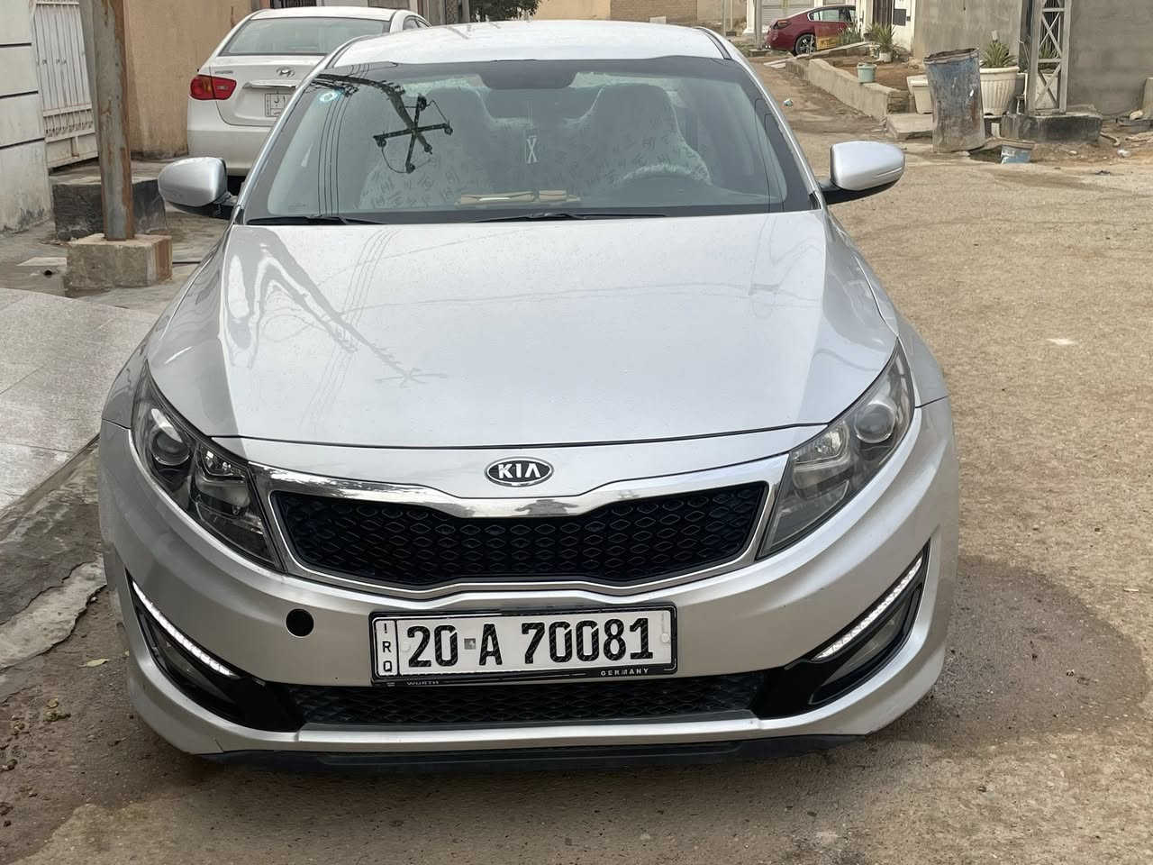 السلام عليكم
للبيع كيا الوتمه مديل ١٣ رقم ديالى الدولي رقم سنويه جديده وارد امريكي السونار مع الصور موصفات 

بصمه 

كشن جلد 

تبريد قطعتين  

تحكمات اربعه جهات 

اشاره بالمري 

شاشه وكامره وبعد بيها بيها موصفات بكان السياره ديالى المقداديه 

الاتصال على الرقم *********** السعر ١٠٠ وبيها مجال
