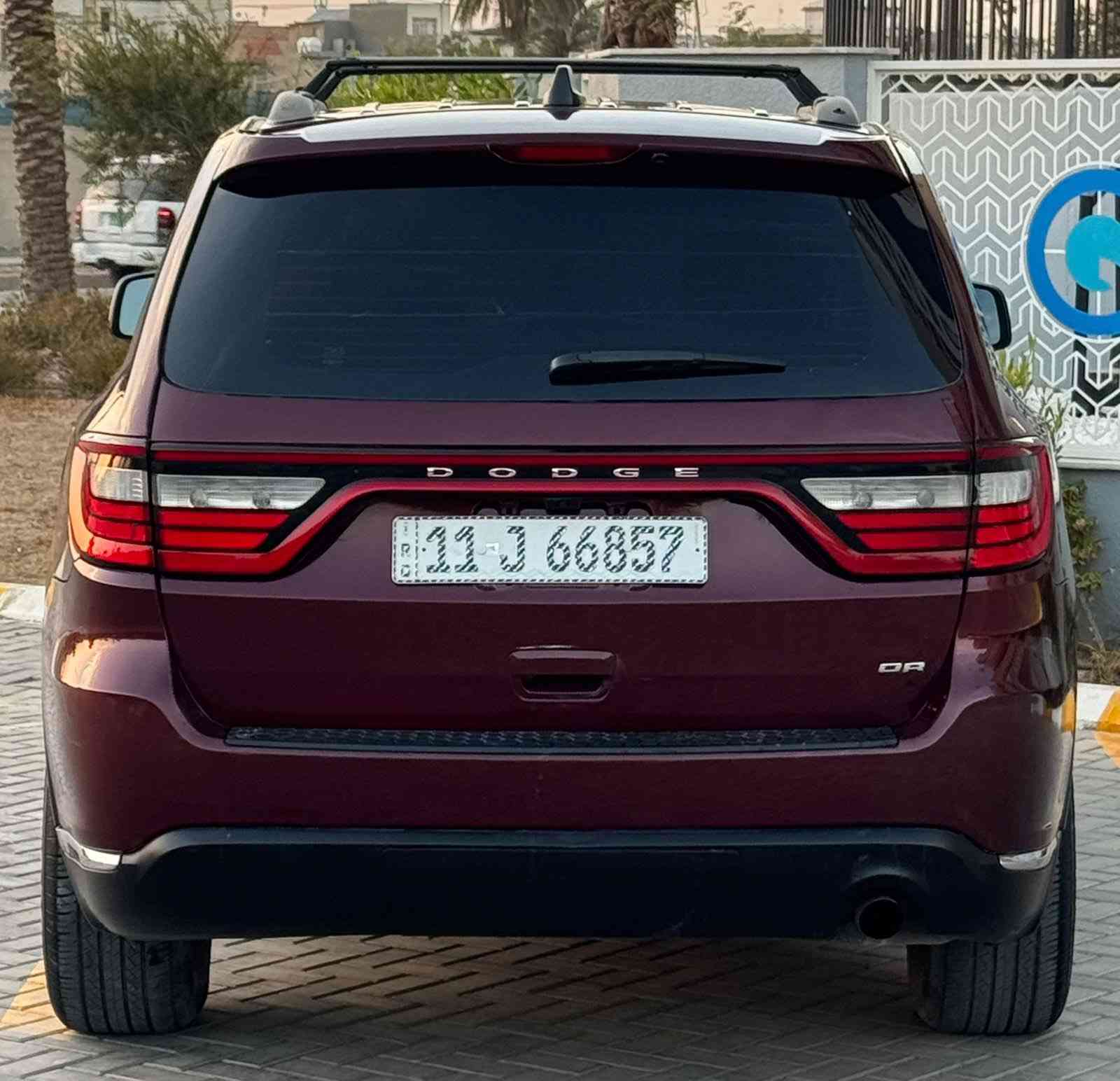 Dodge durango 2020 دوج دورنكو 
ضررها بامريكا حرق بالغرفه و على اثرها انرشت 
صور الضرر مرفوقة بالمنشور
ماشيه 47 الف ميل حقيقي
بجم كبس / محرك و كير غير مفتوح 
السياره بدون اي ضربة. لغود شواصي مكفولة
المواصفات :
- محرك ٦ سلندر / 3600
- بصمة تشغيل + ابواب 
- تشغيل عن بعد
- شاشة كار بلاي CarPlay 
- داخل لون اسود 
- ٧ راكب + كراسي الخلفية كهرباء
- تحكمات ستيرن جهتين
- مري قلاب + هيتر
- حساسات اصطفاف
- نظام Auto Stop/Start Engine
- مود Sport
- نظام AutoBrake
- تبريد ثلاث قطع / تحكم خلفي
تخم تاير جديد و صدرها لوك
ترايها يخبل و بالواقع شكلها احلى من الصور
رقم بغداد الجديد سنويه و هزه جدد بأسمي
السعر 185 ورقه بيها مجال للطيبين
عنواني بغداد / حي الجهاد / الاساتذة
***********
