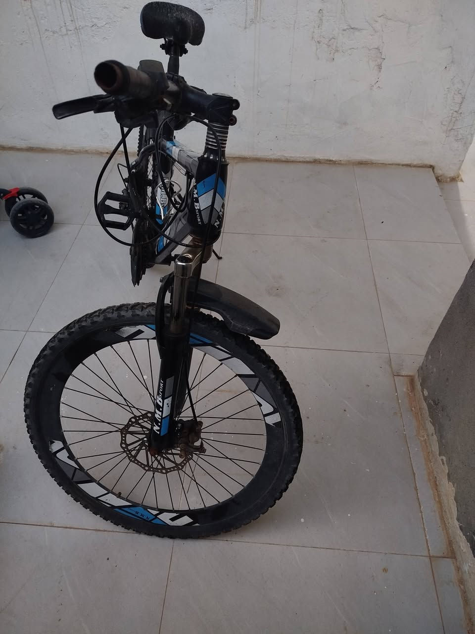 دوو بایسکل 
سوورکە 50 هەزار
ڕەشکە 60 هەزار 

ژمارا موبایل ***********
