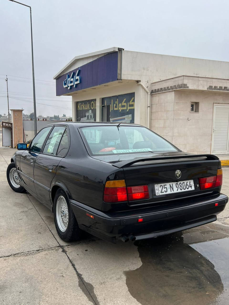 سلام عليكم 

للبيع بي ام 525  موديل 1994 
سياره نضيفه مصبوغه للجماليه 
سياره بسمي سنويه لحد 2027  دفتر بانزين موجود 
محرك و كير واكسل بشرط تبريد ثلج ❄️ 
فول مواصفات سلايت دبل ايرباك دبل جكمجه 
دعاميات M بلادي  مرايات كهربائي 
بجم عريض  
( يرحم والديك كل شي اكو بسوك من10ورقات ونته صاعد عجبتك سياره ع عيني وراسي ماعجبتك تعليق حلو مثل وجهك )

السعر (90 بي مجال )
هذا رقمي *********** كركوك, العراق
