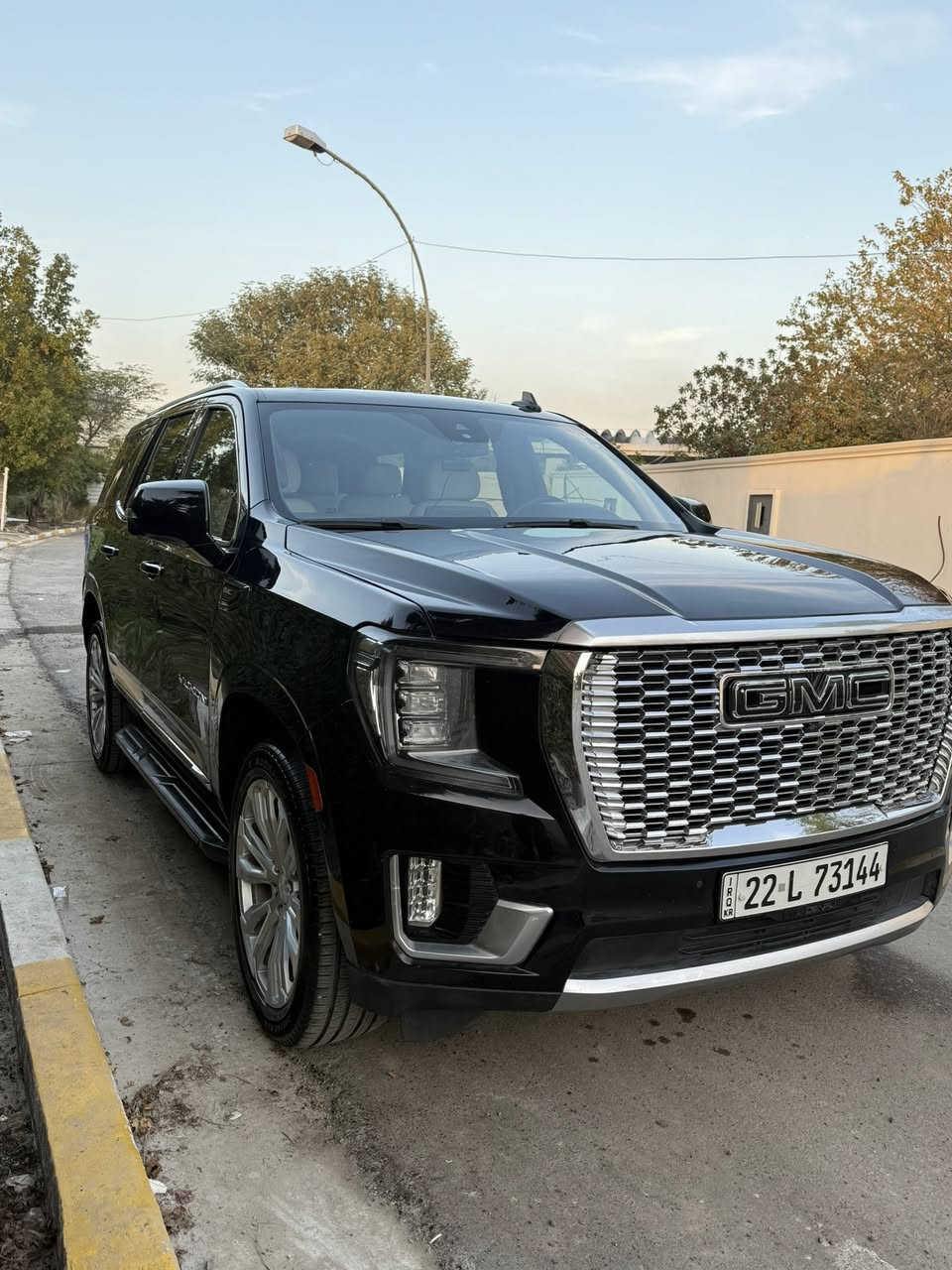 السلام عليكم 
للبيع يوكن 2021 وارد امريكي 
مواصفات 
بانوراما
كشنات منفصل +جميع الكشنات كهرباء / كشنات امامية ذاكرة وتدفئة وتبريد
كشنات خلفية منفصلة
6 كامرات
رادار امامي وجانبي
قيادة ذاتية وتحديد مسار
حساسات خلفية وامامية
تشغيل عن بعد
شاشة كبيرة كار بلي 
شاشات خلفية
شاحن واير ليس
سماعات بوس
إنارة محيطية 65 لون 
بدون اي تحذير بالشاشة
محرك 5300
باب خلفي كهربائي
ويل كب دينالي حجم 22 تخم تاير جديد 
مرايات شفط + نقطة عمياء
حادث موضح بالصور
سنوية بإسمي لل 2029
هزه السنة 26 شهر 12
السعر 39 الف دولار
مكان بغداد الكرخ
للإستفسار ***********
