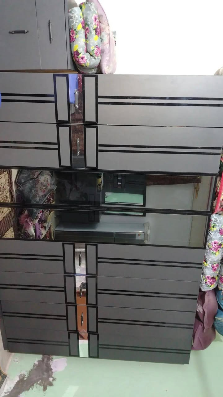 غرفة نوم عشر قطع البيع جديده بمعنئ الكلمه
لاستفسار لاتصال بلرقم ***********
