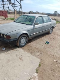 بيم 735 مكينه وكير شرط وشرط التحويل و وكاله سياره حيل نضيف بس يراد صبغ...