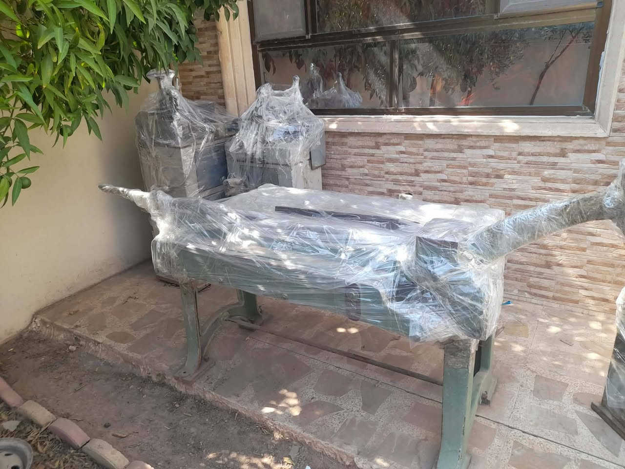 معمل المنيوم سنكل فيز للبيع ...  ((( جميع القطع  للبيع ..وليس البعض.))))... العنوان    ..  موصل الجانب الأيسر......    ( للأستفسار )
***********

1_ مكينة تشريح كيلون عامودية  

2_ مكينة تشريح تي T  عامودية 

3_ مكينة قص وفصال عامودية  مع التيغة (غطاس).

4_ مكينة كتر تركي مع التيغة  

5_ مقص بليت( طبر) اخو الجديد نوع اصلي  

6_ معواجة مترين وعشرة  عراقية شغل في أربيل 

7_ ميز (دزكة) للفصال حديد فصال بطول وعرض بلوك الخشب ..

8_ ميز قاعدة حديد للكتر التركي عدد 2

9_ حمالات حديد عدد 2

معمل المنيوم سنكل فيز للبيع ...  ((( جميع القطع  للبيع ..ليس البعض.))))... العنوان    ..  موصل الجانب الأيسر......    ( للأستفسار )
