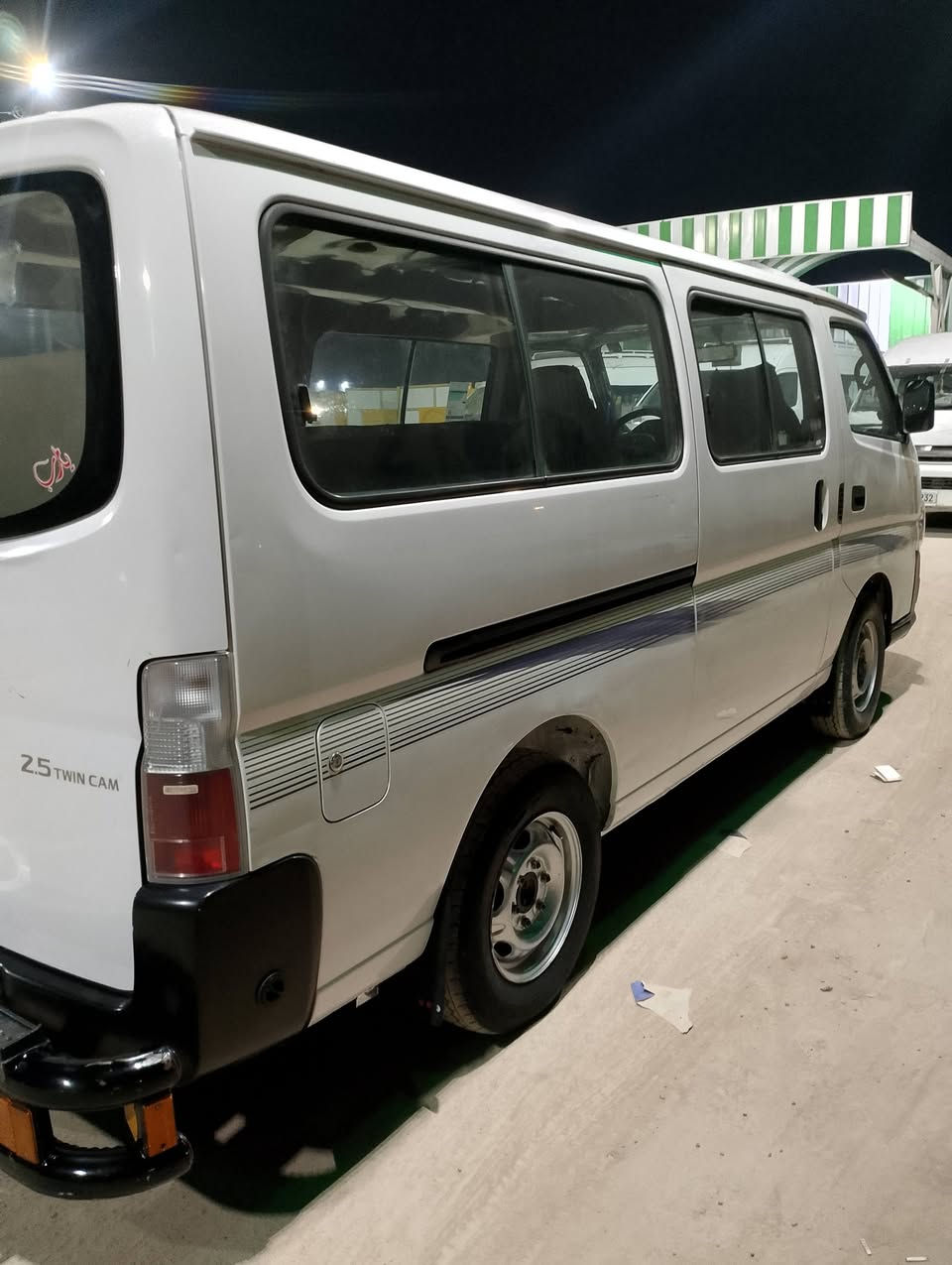 السلام عليكم نيسان اورفان مكفولة من الضربة موديل 2010 السعر 140وبيها مجال قليل مكان بغداد العبيدي ***********
