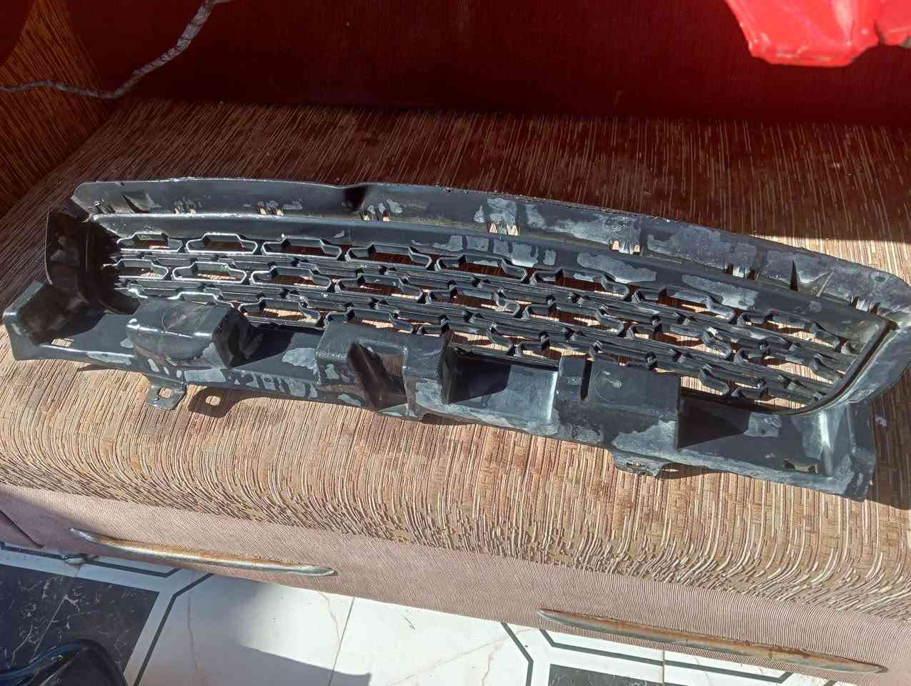 السلام عليكم. دعاميه اصليه خلفيه چارجر 16 لون برتقالي مع 4 حساسات خلفي مع نيكلات صالنصه 2جدد. الدعاميه بيها ملاحظات عوزها معجون التوظيح بالصور . مع زوج لايت واحد منهن أصلي يعني بس تأخذ غراضهن لئن قواعد مكسرات.. السعر 300 استفسار*********** مكان ناصريه
