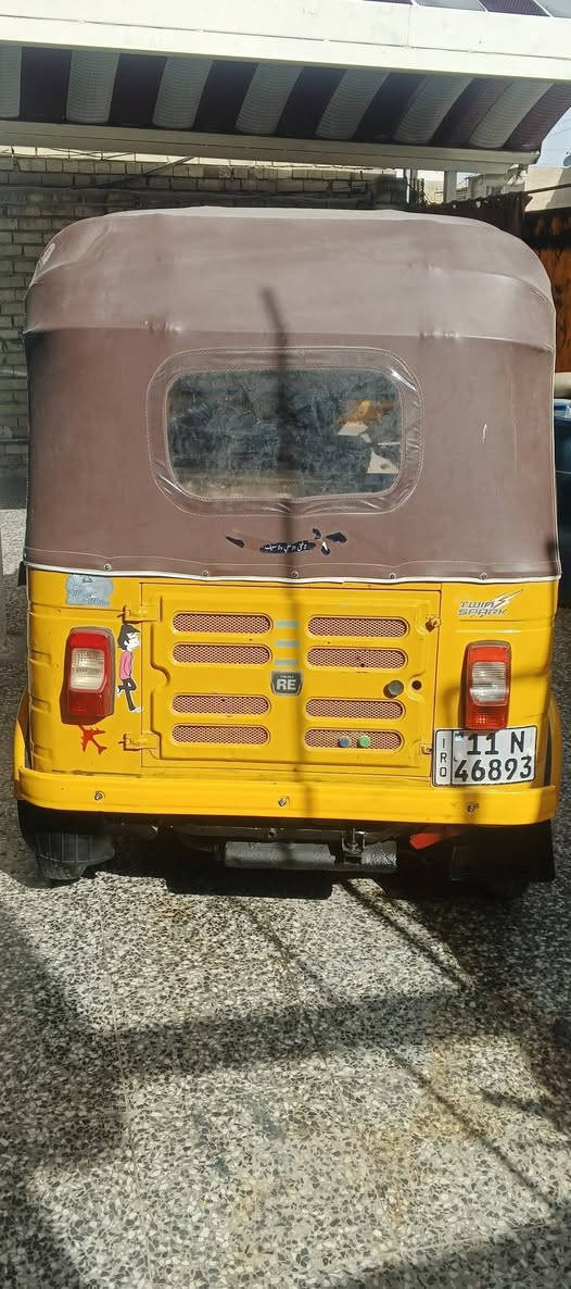 سلام عليكم تكتك 19 شهر  10 رقم وسنوية نكليزي  محرك كيري اكسن مكفولات  كشر كلش حلو تكتك مال جناي خير من اللة السعر 5900 وبية مجال حك الجية مكان كمالية هاتف ***********
