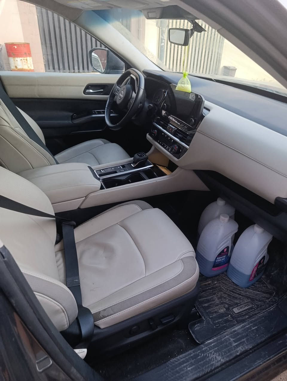 النوع  NISSAN PATHFINDER   SL 

SL 4WD

اللون: 

الموديل : 2024

نوع المحرك : 6 سلندر (3.5L)

السعر:230$ بيها مجال 

عداد المسافه:12 الف مايل 

الضرر: بدون صبغ الخارجي بس اللغد

 رقم نينوا

المواصفات: sl

ستيرن تدفئه
خمس كاميرات (360)
بصمه تشغيل
بصمة اربع ابواب
تشغيل عن بعد 
كشنات تدفئة 
ستيرن تدفئة 
كشنات كهرباء
رادار امامي
رادارات جانبيه
رادار خلفي
حساس خلفي
شاشه كبيرة
مانع انزلاق
كروز سرعه
هاند بريك بصمه
اوتو هولد
نظام ايكو نورمال سبورت
صندوق كهرباء
7 راكب

العنوان : اربیل

للأتصال والأستفسار☎️☎️

***********
