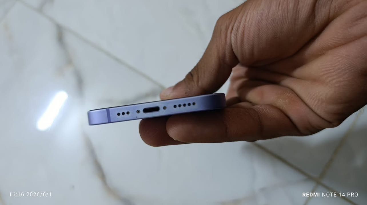 ايفون ١٢ عادي كلشي كدامك للمراوس شعندك نزل او تراسلني ع الواتس مكاني مركز حلة
***********
