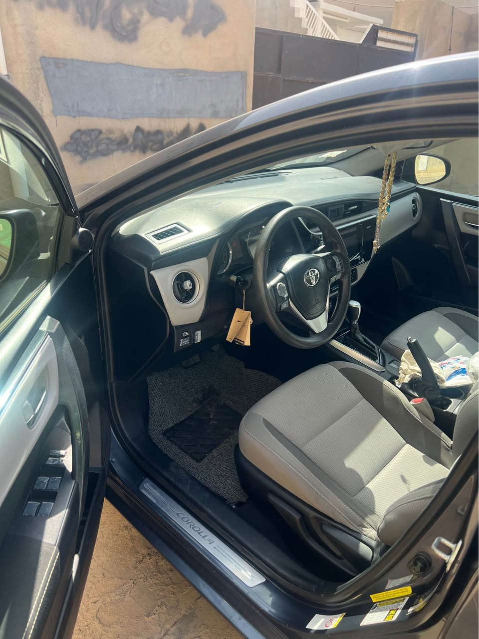 سلام عليكم كورلا للبيع او مراوس حسب القناعه سياره شررها بونيد وجاملغ وشوية بيها دواخل سياره حلوه مابيها مصرف ماشية 83 الف حقيقي الضرر موضح بل صوره بدون ايرباك السياره حلوه على وضع الشريكه بس بيها اشوية ملاحضات وشرط التحويل 
العنوان كركوك قضاء الدبس 
متواجد عل فيس وهذا رقمي *********** كركوك, العراق
