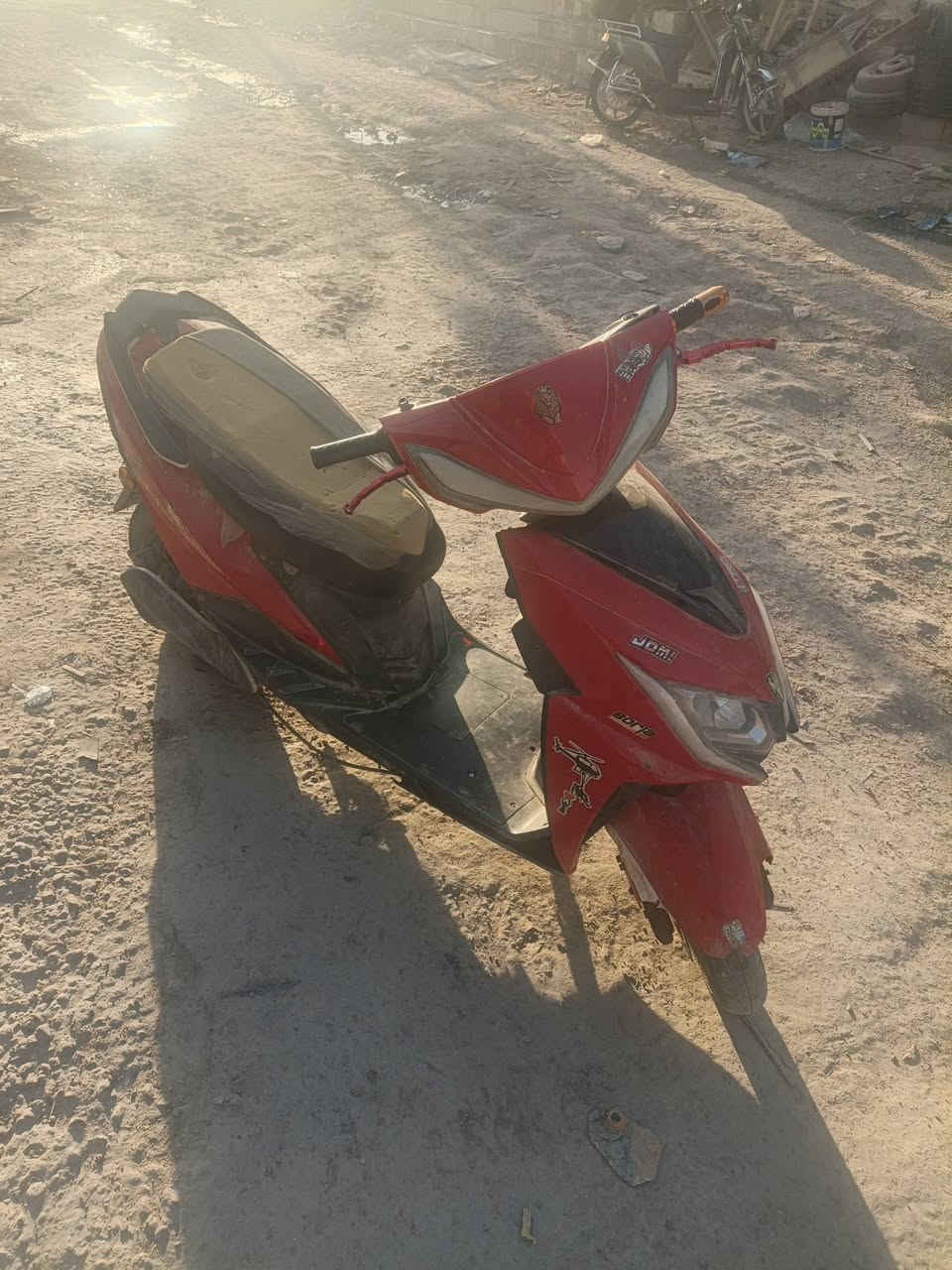 للبيع دراجه شحن بطاريات جديده ع فحص دراجه خير من الله
شاصي معمر بس مضبط سعر 425  بيها مجال قليل مكان ابو غريب الشهداء 
***********

