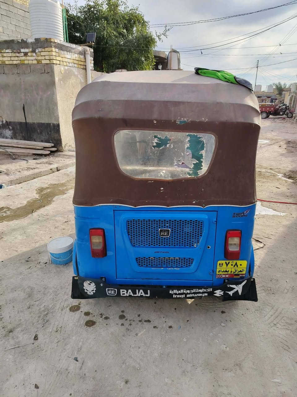 السلام عليكم تكتك البيع موديل 21 شهر 8 مكفوله بس زنجيل وبيه رقم قضاء رفاعي اتصال ***********
