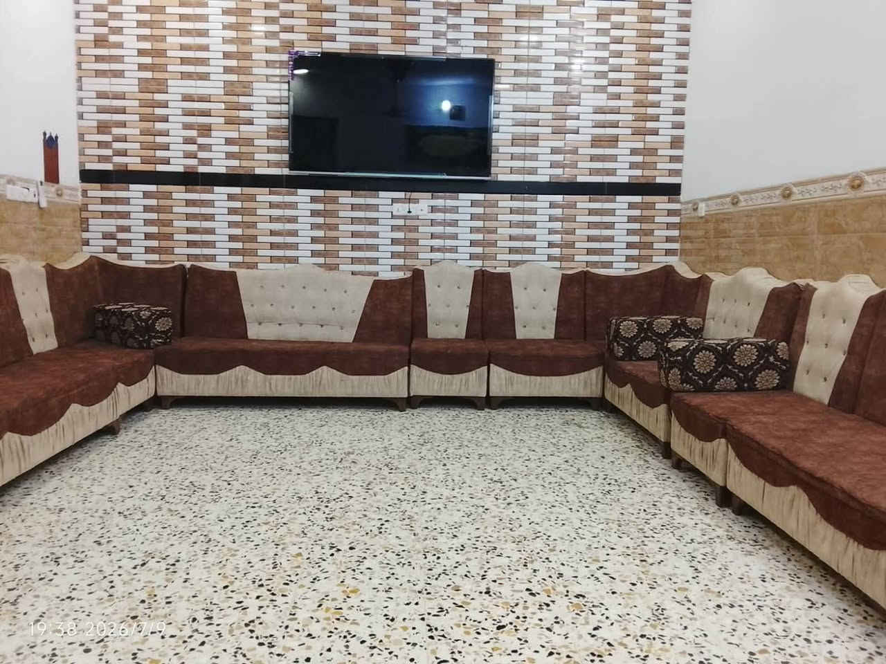 للبيع
٢٠ مقاعد ديوان سعر ٥٠٠ 
*********** كورك
*********** اثير 
فلوجه جغيفي ثانيه قرب جامع الذكر الحكيم
