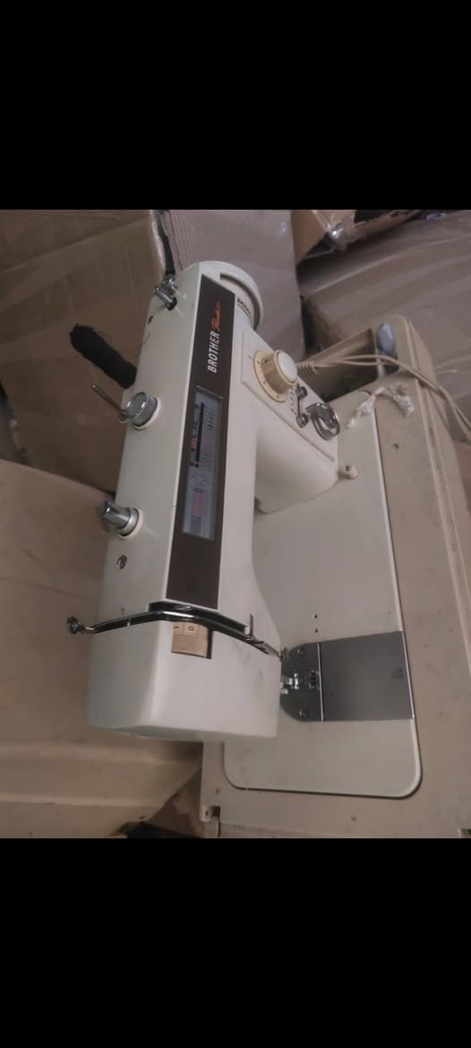 السلام عليكم من رخصه الامن المحترم اخوان مكينه ابرذر ياباني اسواق المركزيه مكينه اخت الجديده نظيفه حيل ماداخله تصليح بيهه بس الميزانيه انه لعبت بيهه وخربطتهه بس الله يشهد اريدهه امراوس امكينه صناعيه ونرهم على الفرق جزاكم الله خير


**إذا كنت صاحب هذا الإعلان وتريد حذفه لأي سبب، رجاءا أرسل رسالة إلى الدعم الفني**