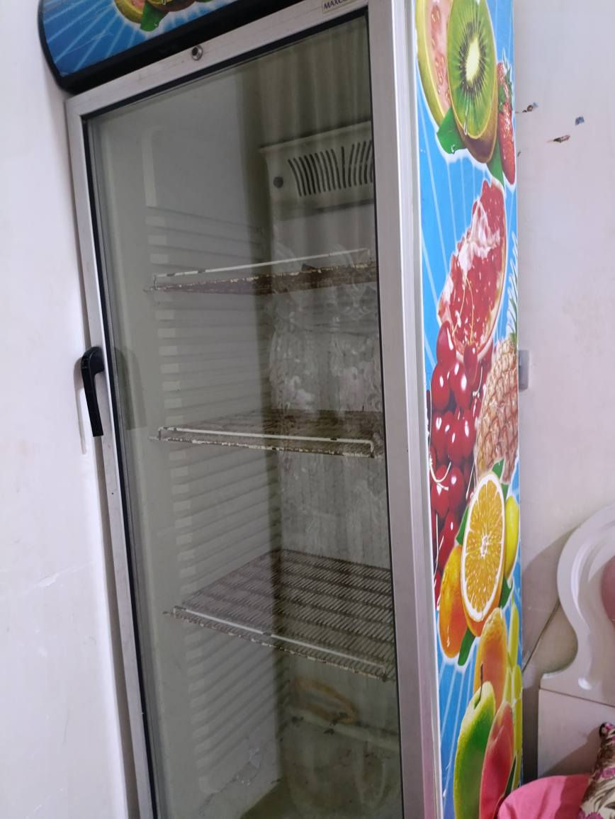 براد حجم كبير السعر 400بي مجال
*********** البصرة, العراق
