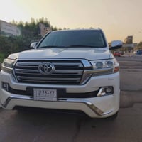 تويوتا لاندكروز 2017 GXR خليجي SAS فول مواصفات مكفوله من ضربه وصبغ وبا...