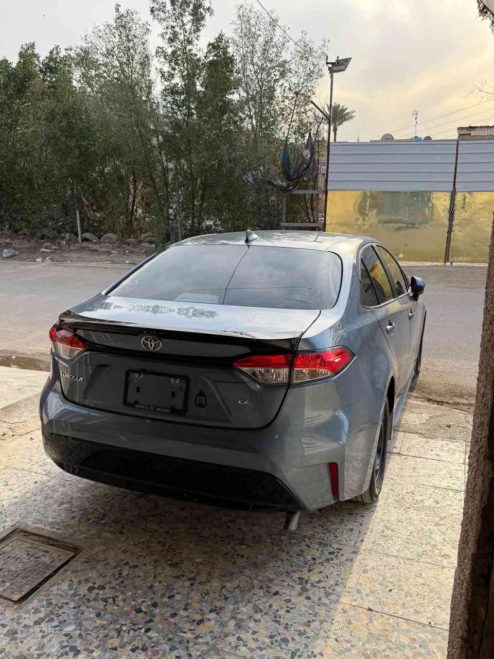 السلام عليك 
LE 2024 كورلا
قطعتين صبغ جاملغ و بنيد بدون شواصي 
بس لغد جهة اليمنه ما واصل القاعدة الدبل  راديتراتها بلاديه غاز تبريد البلادي مالتها 
الموصفات 
رادار امامي 
تثبيت مسار 
تبريد شاشه 
سايد بريك كهرباء 
اوتو هولد 
كشنات لونين 
مكينه 2000 
المسافه المقطوعه 19 ألف مايل 
بدون رقم حره تترقم جميع المحافظات 
السعر 145 و بيها مجال بسيط 
رقمي *********** Colombo, Sri Lanka
