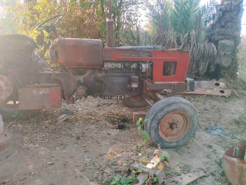 سلام عليكم مكينه عنتر للبيع مجفته ستندر سلف موجود وجاملغات والتاير الثاني المكان نجف  مشخاب ***********
