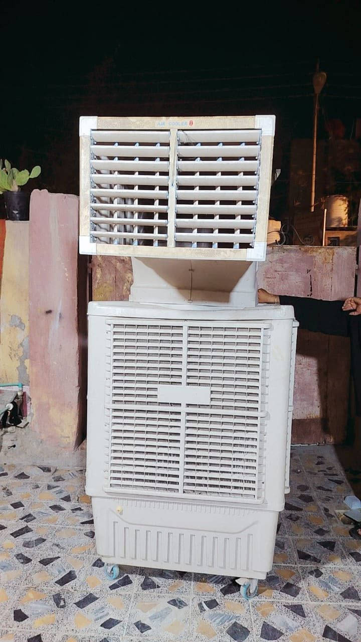 السلام عليكم مبرده للبيع جديده ستخدام قليل 10 أيام اخذتها مليون ورايدها 750 وبيها مجال للشراي اتصل ع الرقم ***********
