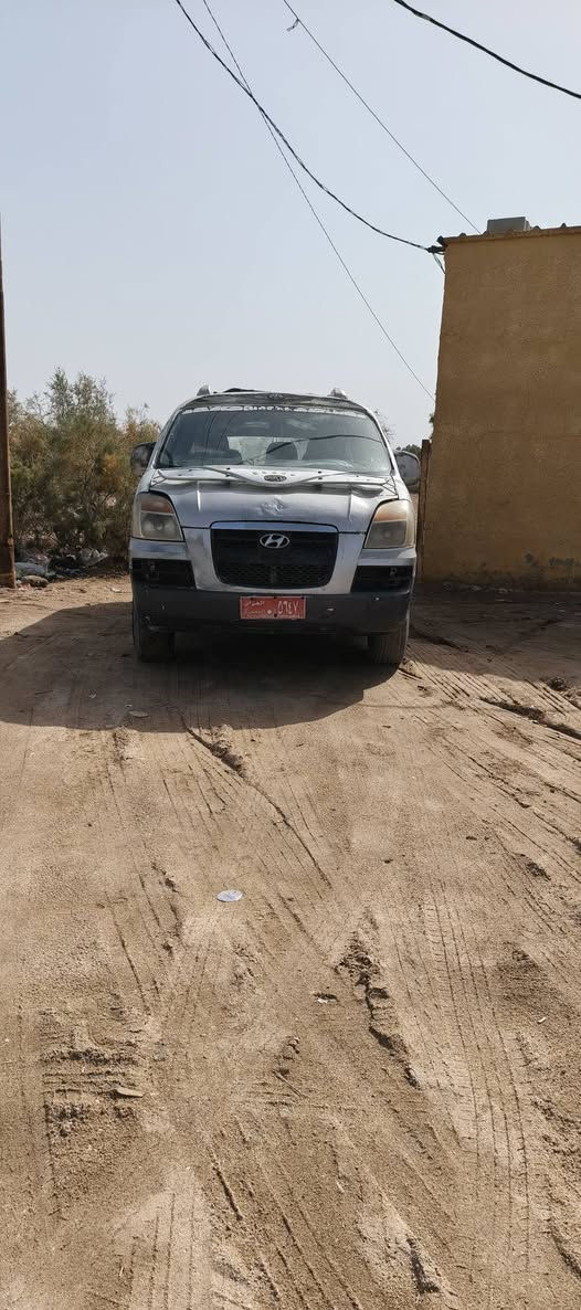 السلام عليكم ستاركس مديل 2007للبيع  مفتوح سياره جاهزه مكينه جديده كير اكسن حداده راعيه موجود يريد تحويل مكان البصره شط العرب السعر ٢٥رقم الهاتف ***********
