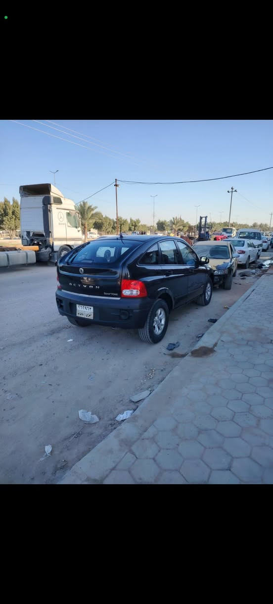 سلام عليكم للبيع نوع اكتيوان  موديل. 2008  خليجي صنع كوري كفاله عامه من ضربه وتبديل وصبغ كلهه عله بلاد فول مواصفات دفع رباعي فور ويل فتحه بلقماره شاصي مو برانكيت تحكم ستيرن حساسات امامي وخلفي مكينه وكير كارتون بلاد اربعه سلندر خراطيم مالسدس بلاد حداديه أماميه وخلفيه جديده كهربائيات كلها شغاله تبريد شغال تدفئه تخم تاير سياره ما عايزه برغي ماشيه 250 حقيقي كلهه عله وضع الشركه راعيهه بغداد تحويل مباشر غرامه مصفره مكان سياره ديوانيه السعر (58) وبيهه مجال بيع مستعجل ***********
