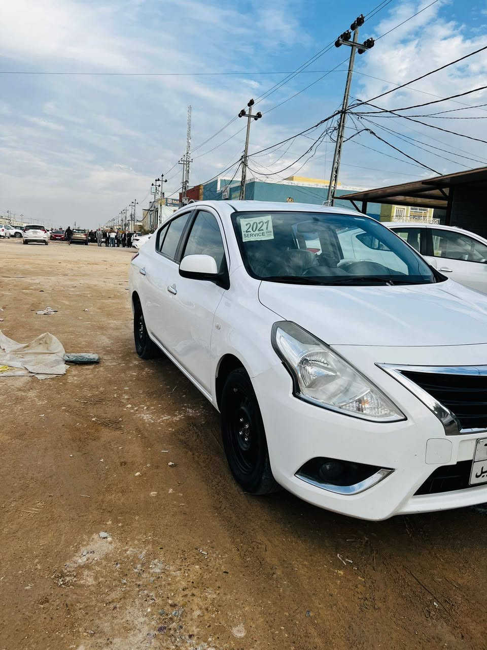 السلام عليكم نيسان صني 2021 بيها بارد شبر  الباقي كفاله ماشيه 89 الف سياره جديده  كير محرك حداديه كله جديد سعر 115 وبيها مجال للاستفسار الاتصال ***********
