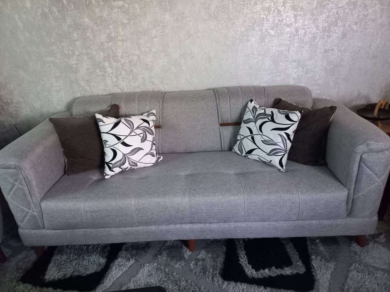 طخم جديد غير مستعمل عشر مقاعد بسعر مليون دينار
*********** .
